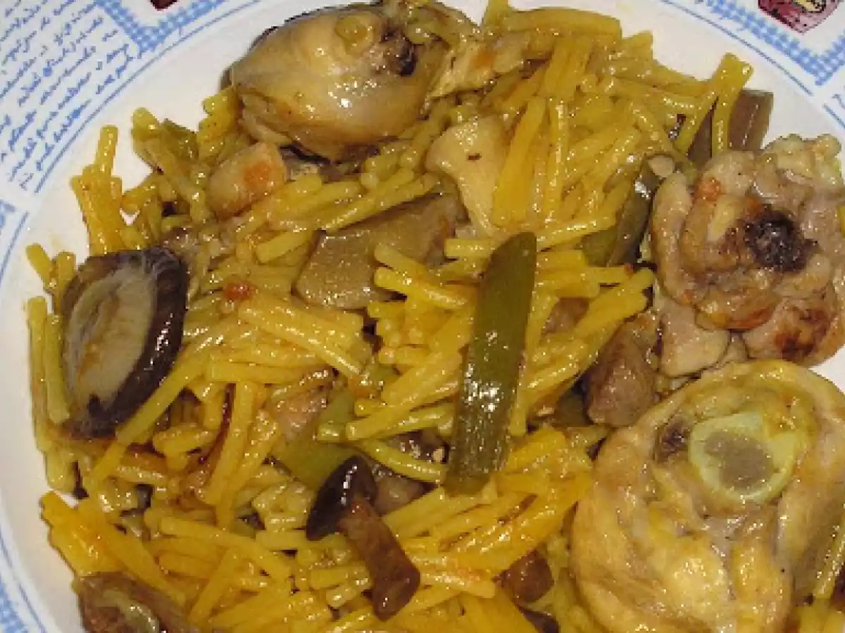 FIDE-GUÁY DE POLLO, CONEJO Y SETAS. - foto 2