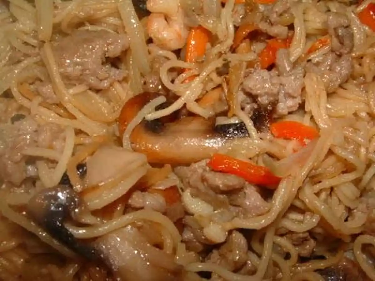 FIDEOS CHINOS FRITOS CON CARNE Y VERDURAS - foto 2