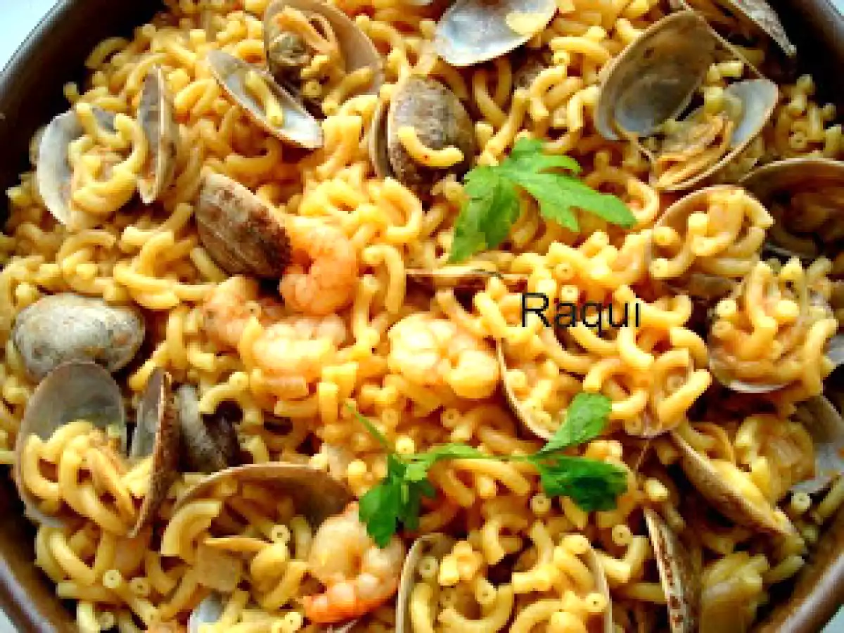 FIDEOS CON ALMEJAS Y GAMBITAS (GM)