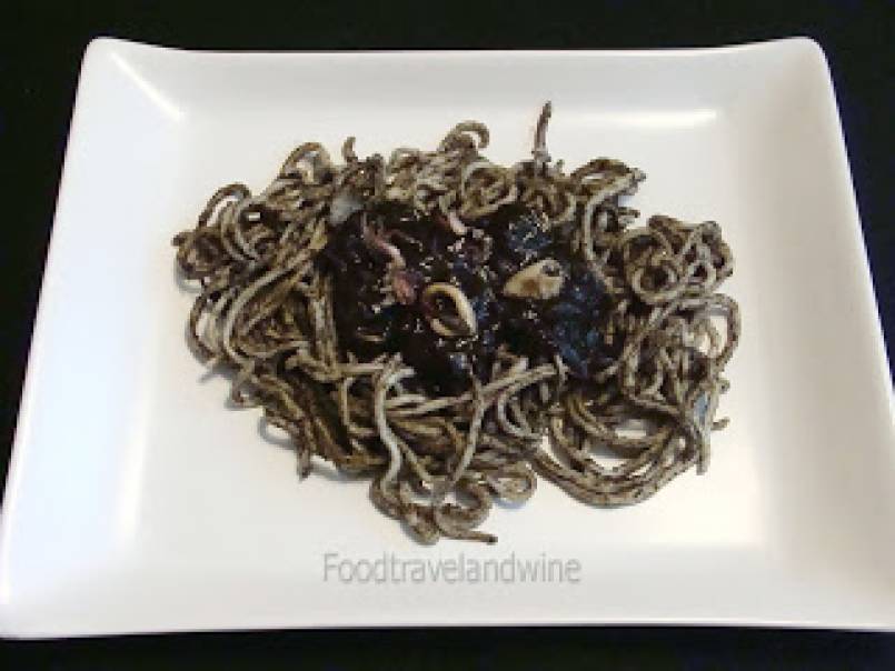 Fideos con calamares y Tinta de Calamar