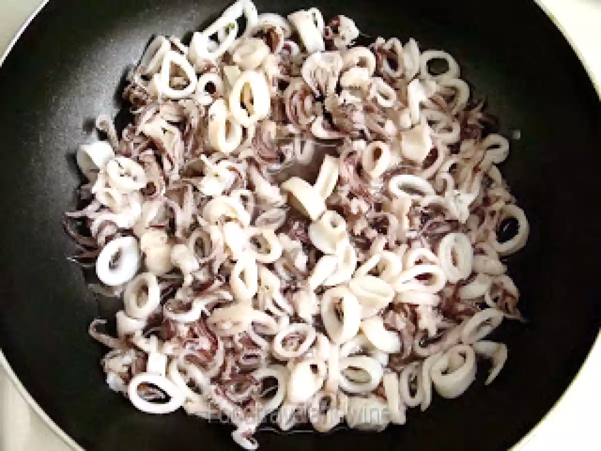 Fideos con calamares y Tinta de Calamar - foto 4