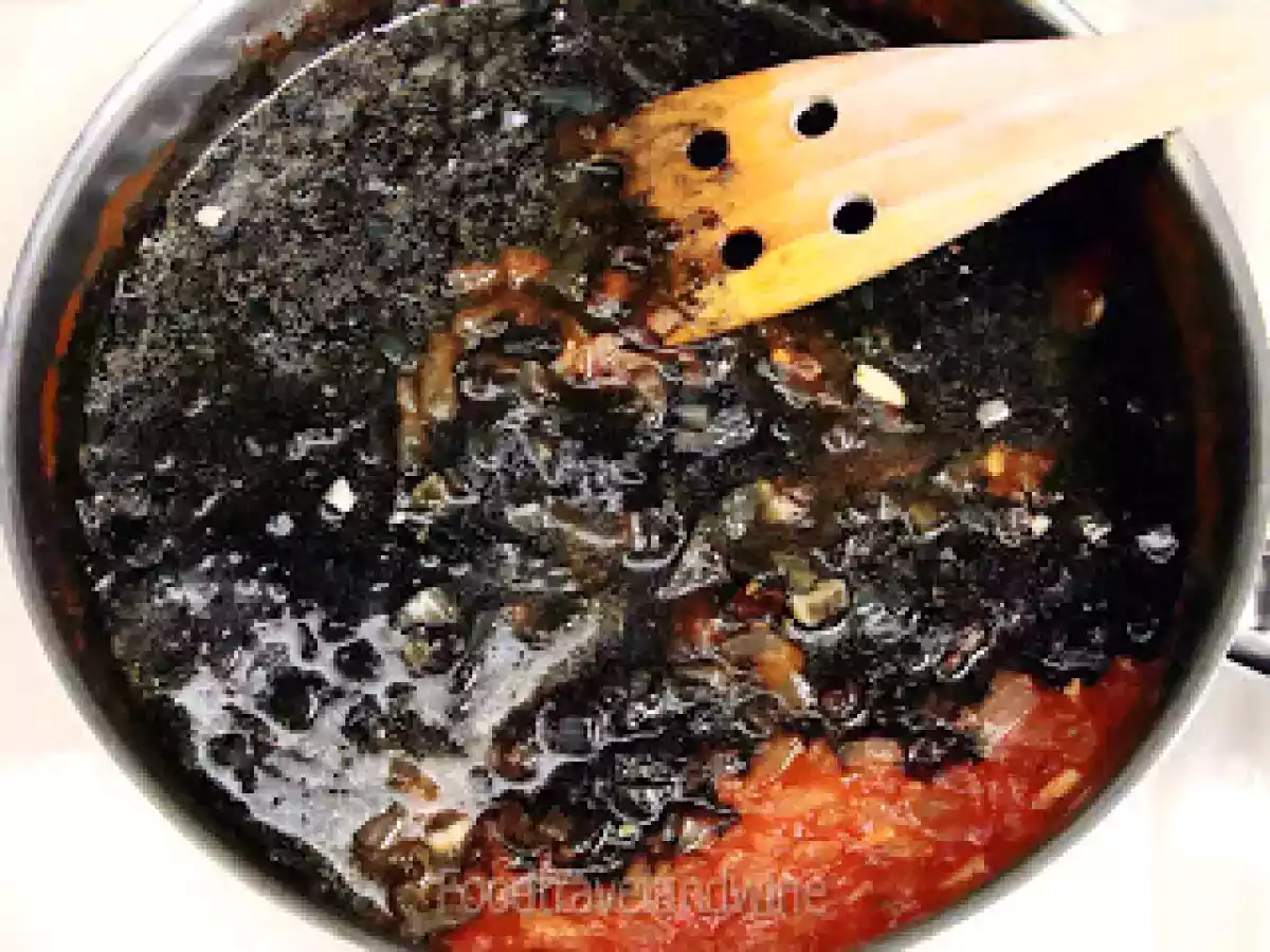 Fideos con calamares y Tinta de Calamar - foto 9