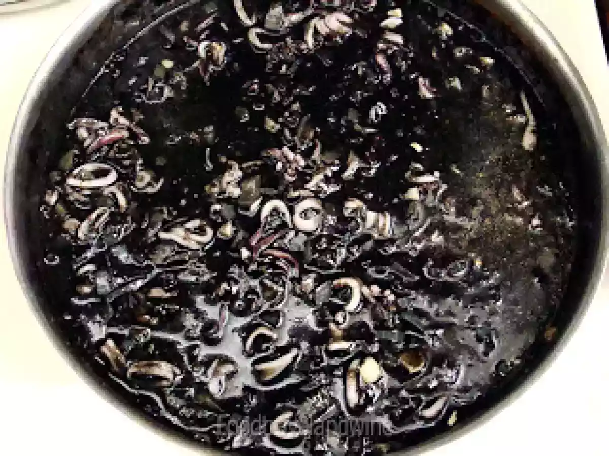 Fideos con calamares y Tinta de Calamar - foto 11