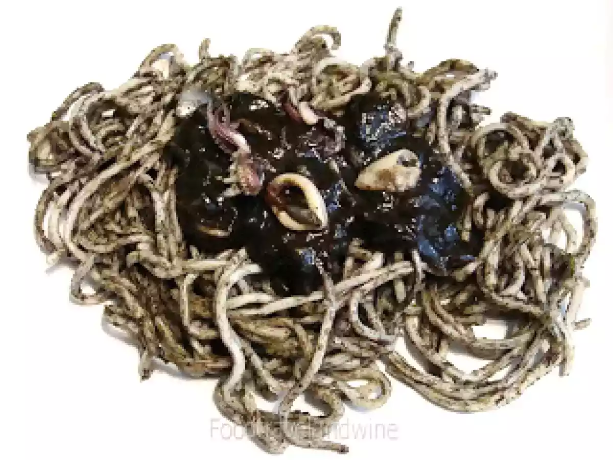 Fideos con calamares y Tinta de Calamar - foto 13