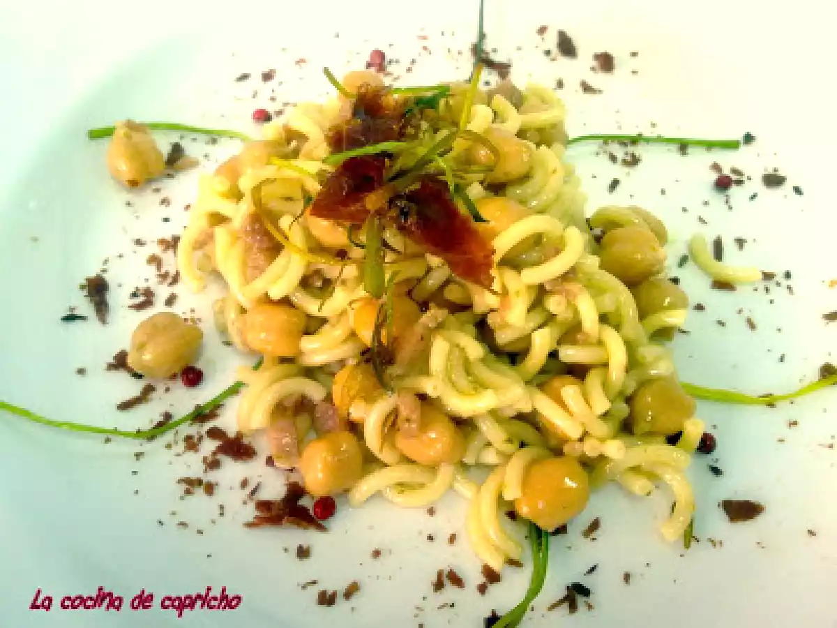 Fideos con garbanzos