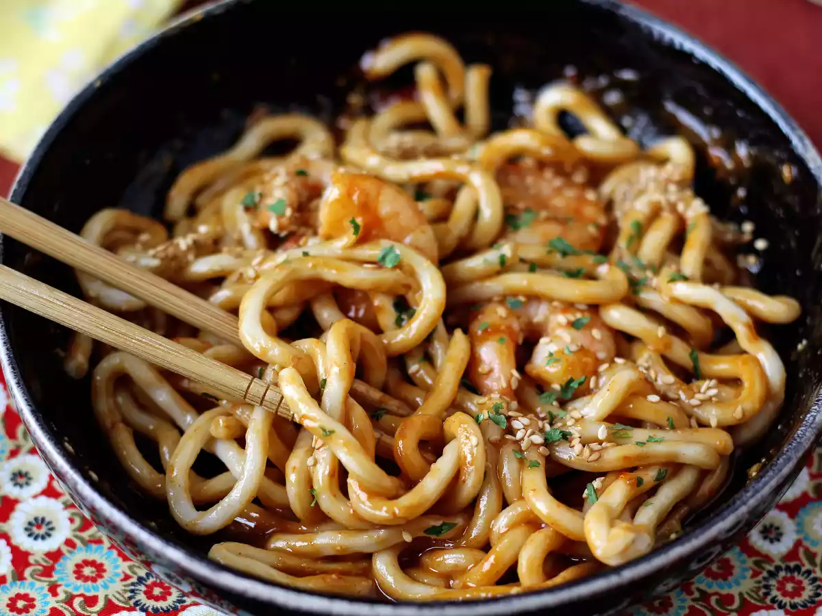 Fideos udon con gambas y salsa de cacahuete picante - foto 7
