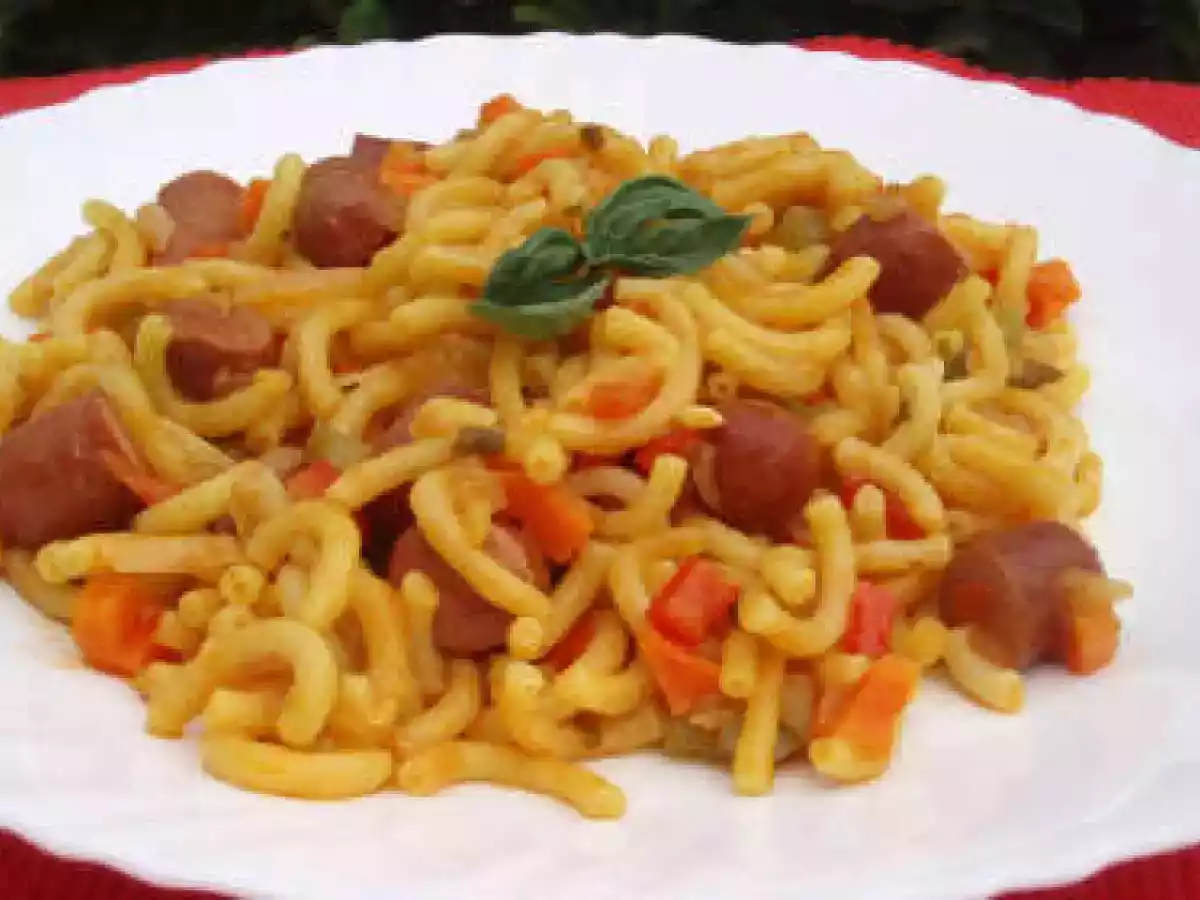 Fideua de salchichas