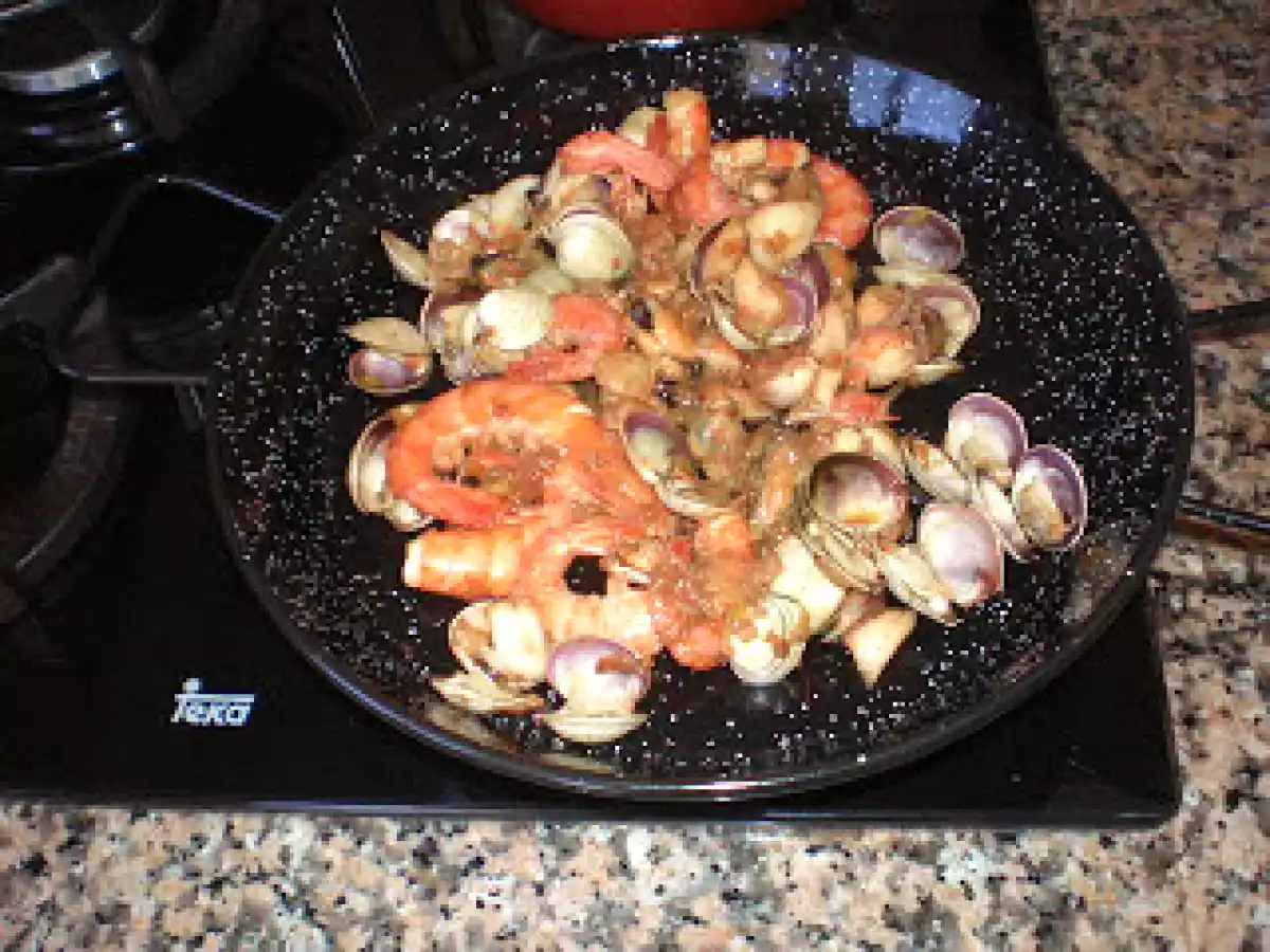 FIDEUÀ EMPEZADA CON MÁQUINAS Y TERMINADA EN HORNO - foto 13