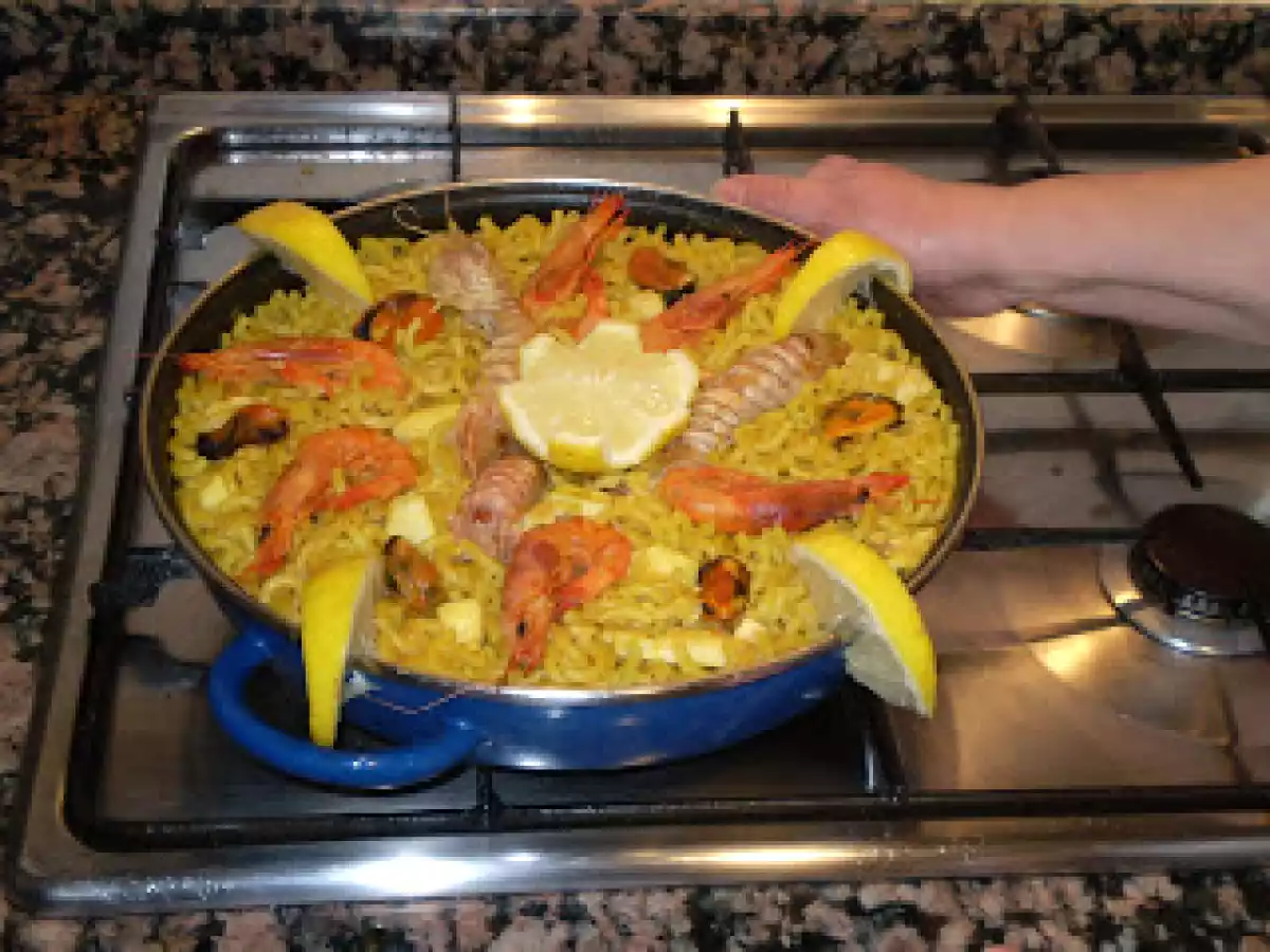 FIDEUÀ (Receta de mi madre)