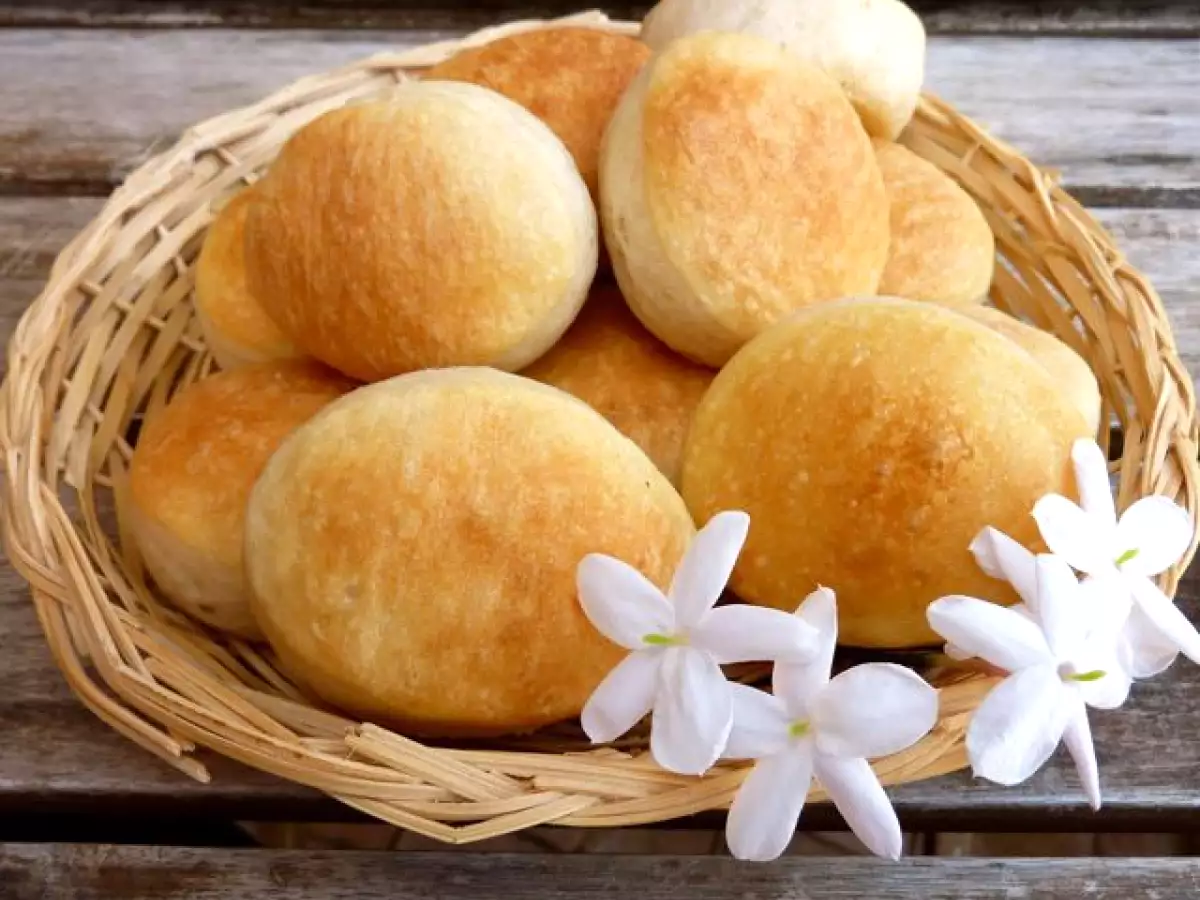 Figacitas, o panecitos Argentinos.