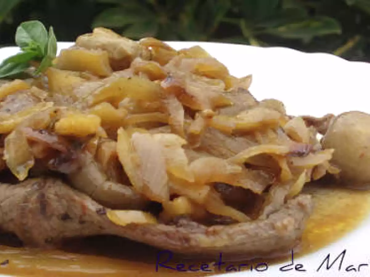 Filete de novillo a la cebolla con manzana