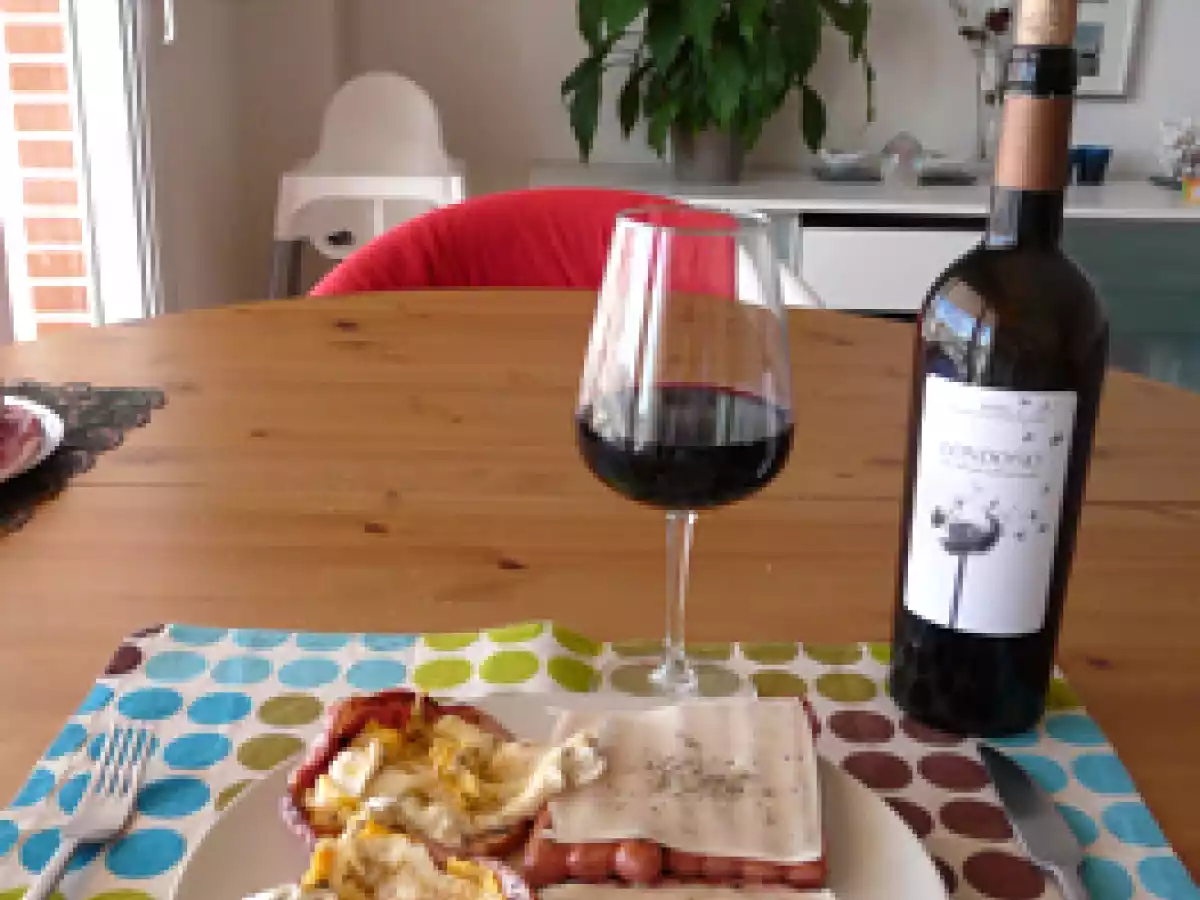 Filetes de lomo con salchichas y huevo y Londoño Vendimia Seleccionada 2008