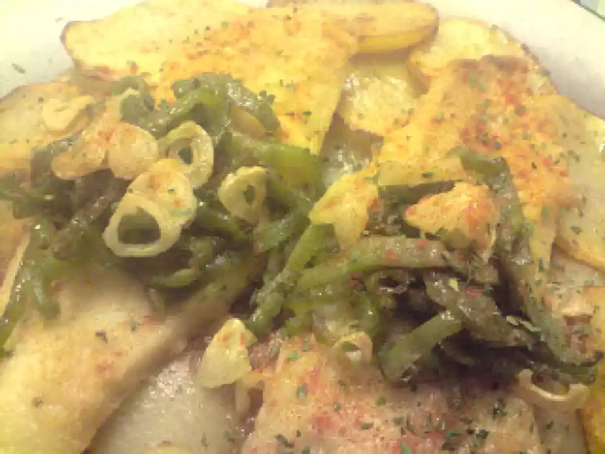 FILETES DE MERLUZA CON PATATAS - foto 2