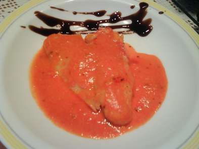 Receta Filetes de merluza con salsa de piquillo