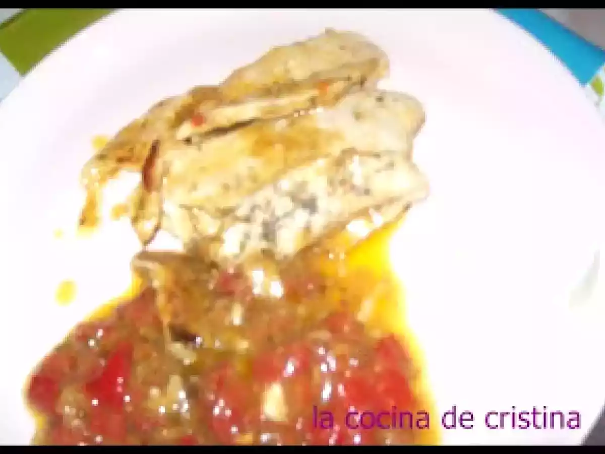 FILETES DE POLLO A LA CAZUELA CON PIMIENTOS DEL PIQUILLO