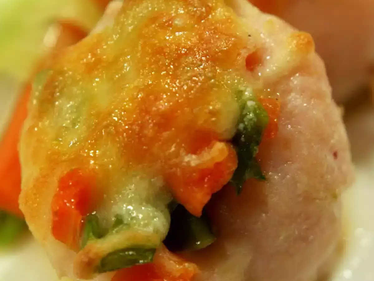 Filetes de rosada, gratinados con verduras