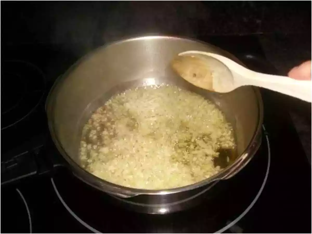 FILETES DE TERNERA EN SALSA CON CHAMPIÑONES - foto 2