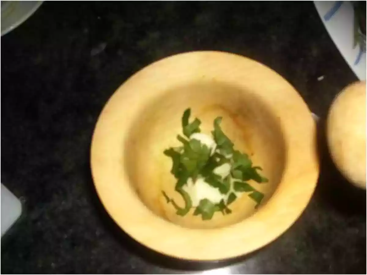 FILETES DE TERNERA EN SALSA CON CHAMPIÑONES - foto 3