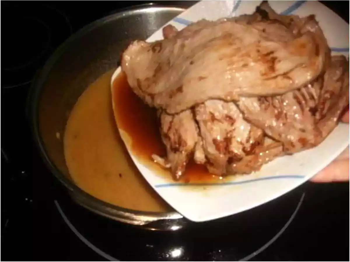 FILETES DE TERNERA EN SALSA CON CHAMPIÑONES - foto 6