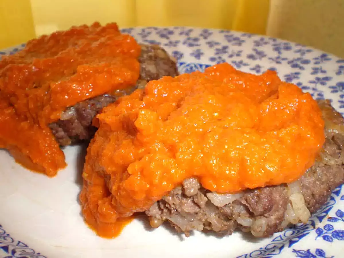 Filetes rusos con salsa de tomate especiada - foto 2