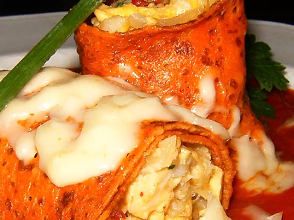 Filloas rojas (de piquillo) rellenas de bacalao - foto 2