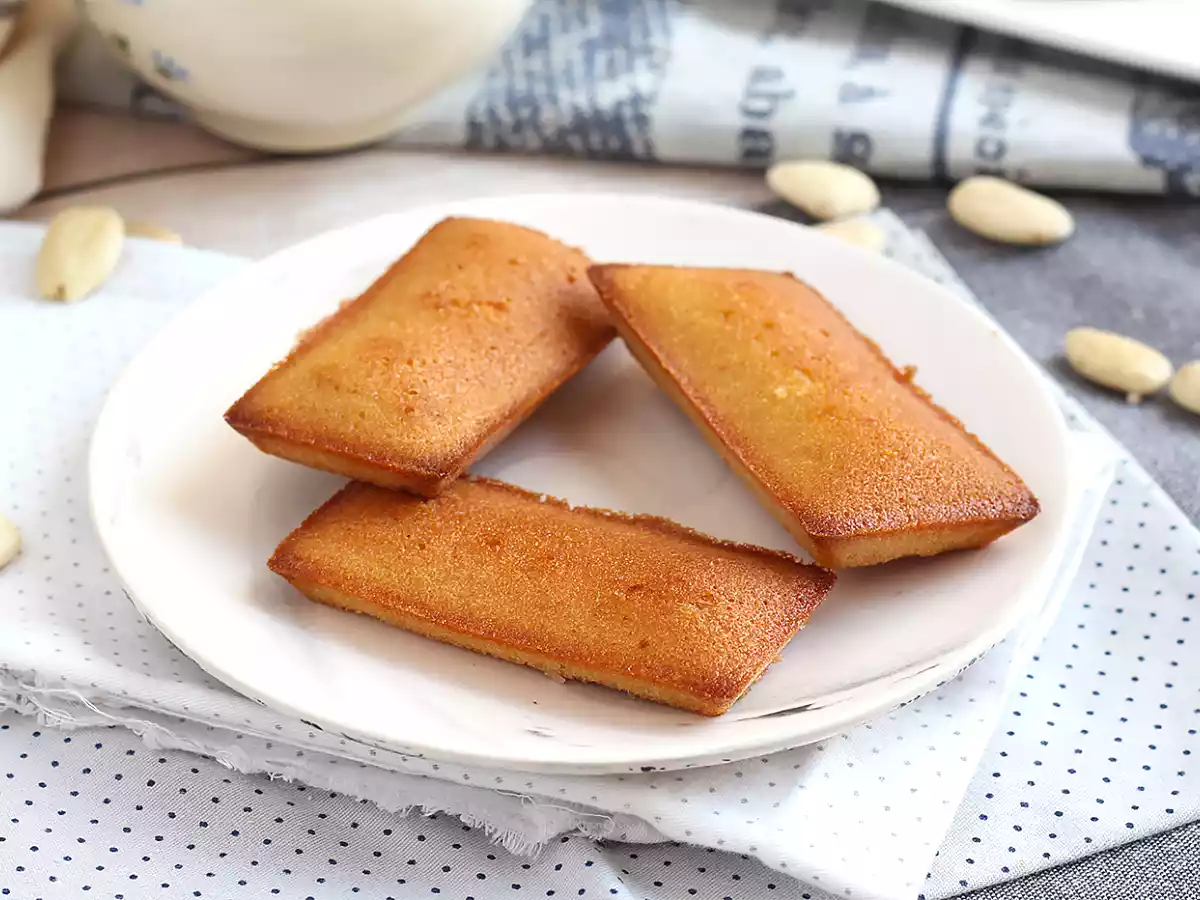 Financiers caseros de almendra