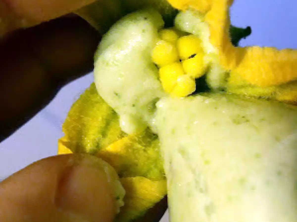 Flores de Zucchini Rellena Estilo Genovese.....y Bendiciones Para Mayte..... - foto 7