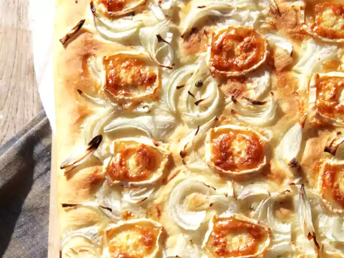 Focaccia cebolla y queso - foto 2