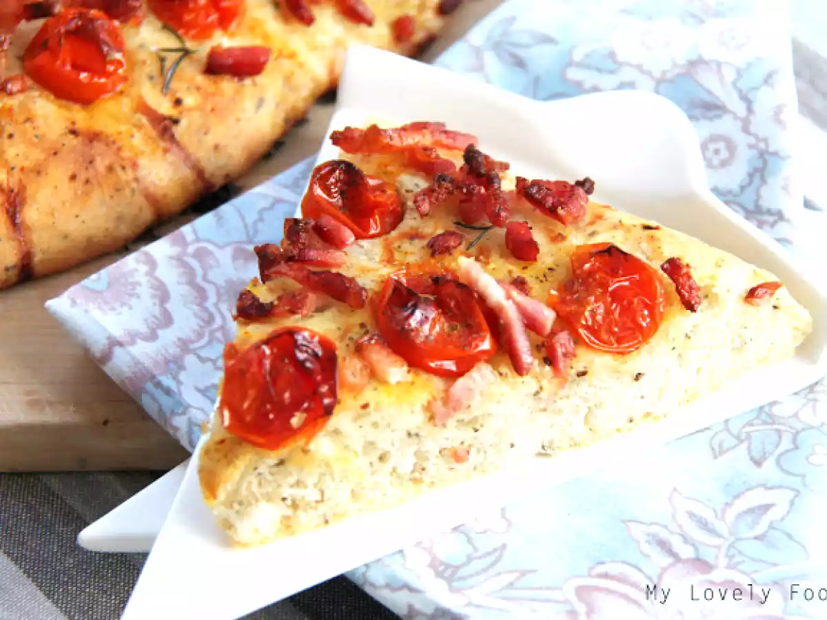 Focaccia de tomates cherry y bacon