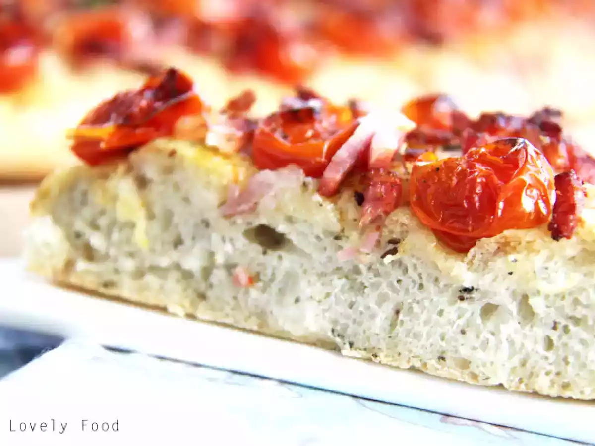 Focaccia de tomates cherry y bacon - foto 4