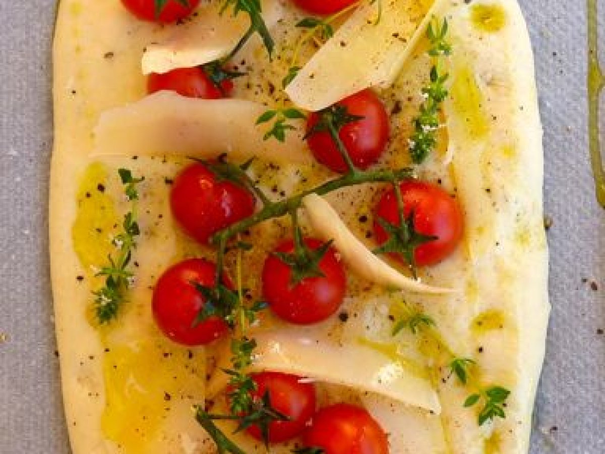 Focaccia de tomates cherry y queso manchego Receta Petitchef