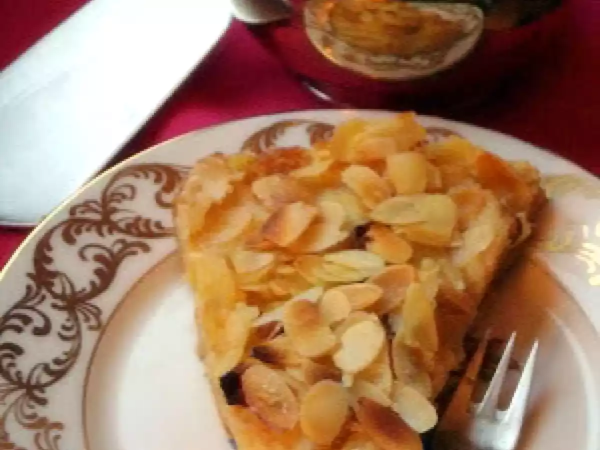 Fondant de manzana con gratinado de almendras - foto 2