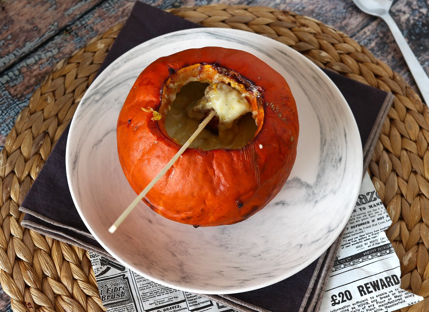 Fondue de calabaza y queso. una receta muy original para el otoño