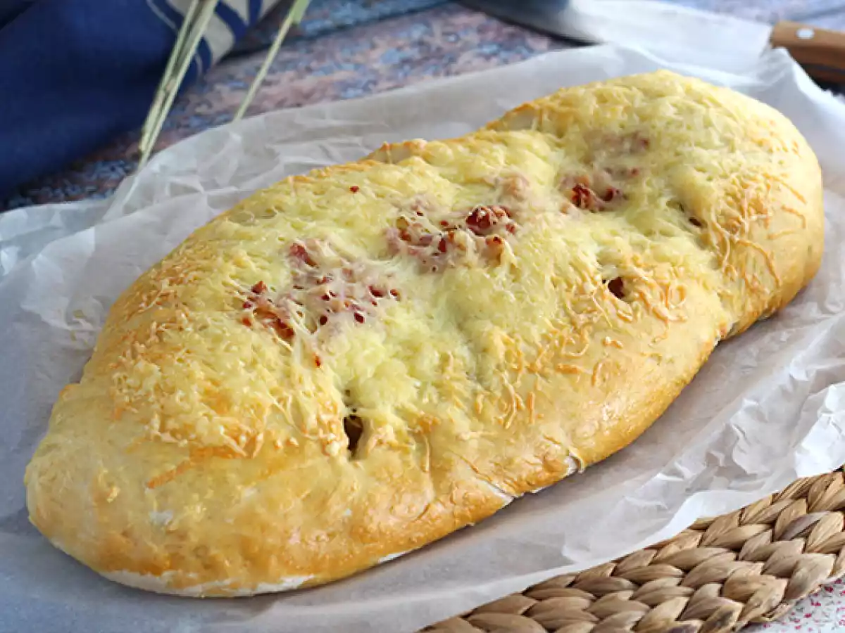 Fougasse con bacon y cebolla - foto 4