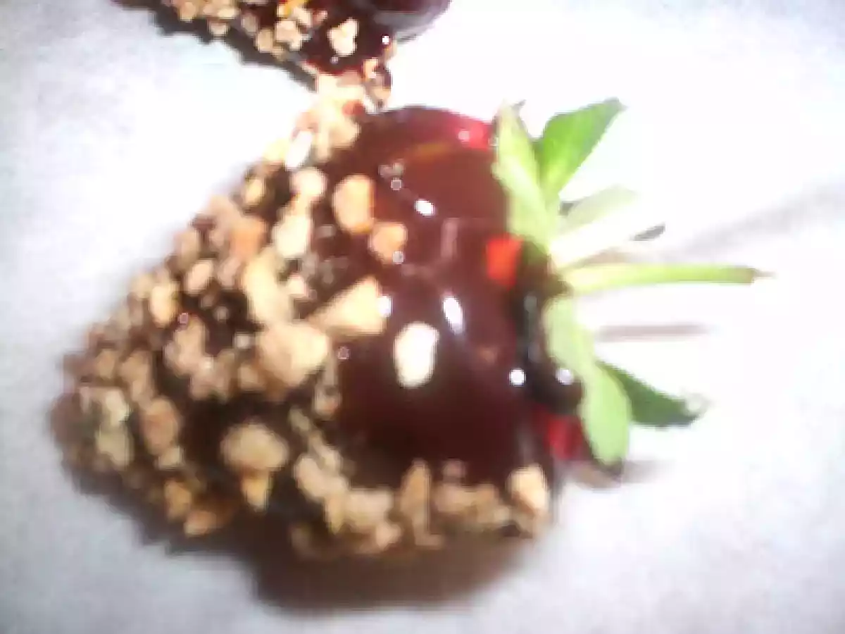 FRESAS CON CHOCOLATE Y ALMENDRA. - foto 9