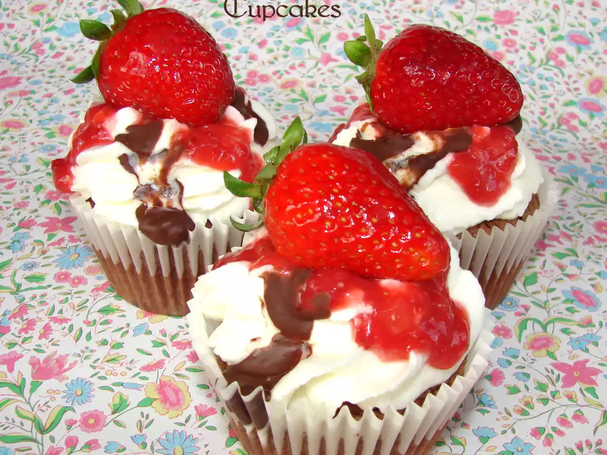Fresas con Nata y Chocolate Cupcakes - foto 2
