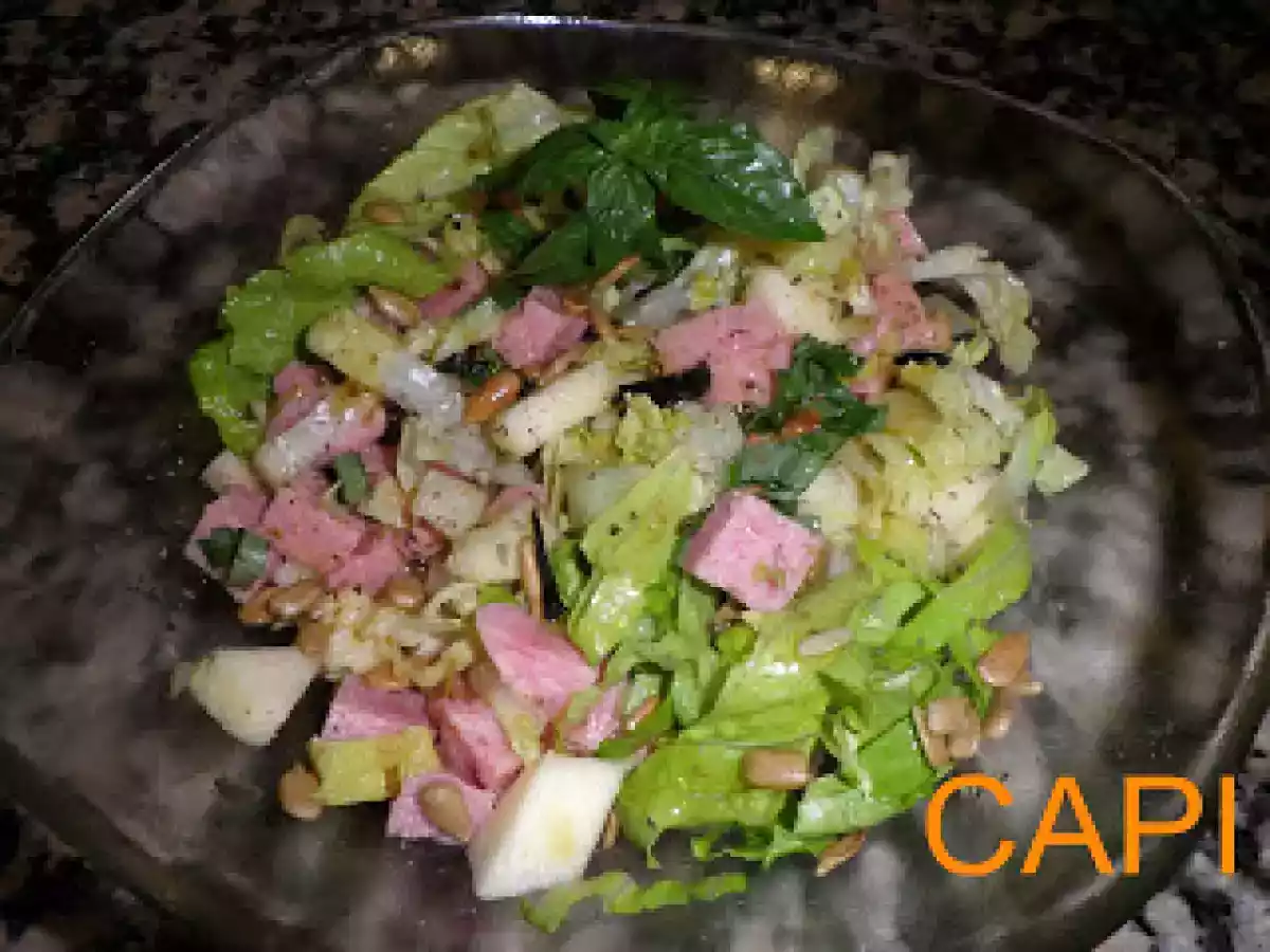 FRESCA ENSALADA DE JAMÓN DULCE Y MANZANA.