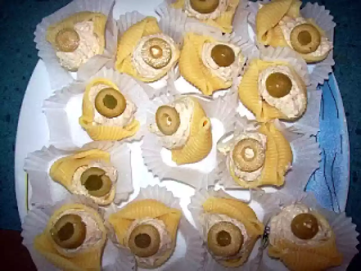 Galets rellenos de atún