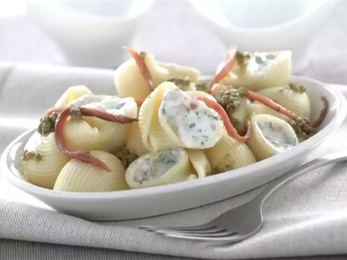 Galets rellenos de philadelphia y anchoas