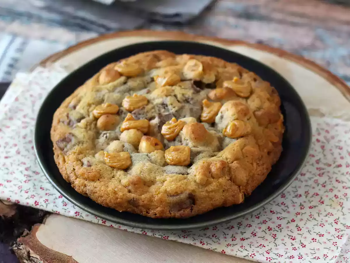 Galleta XXL de avellana y chocolate con leche y praliné - foto 3