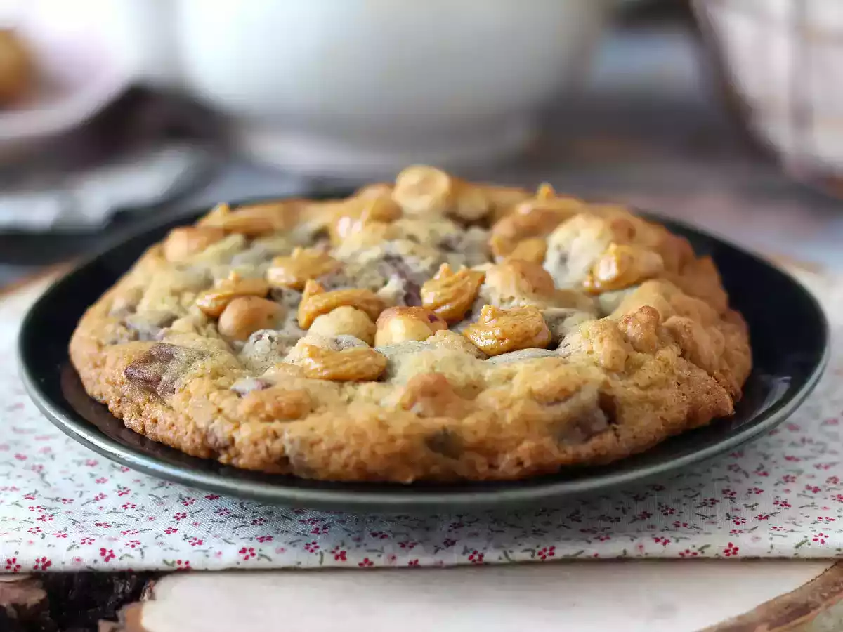 Galleta XXL de avellana y chocolate con leche y praliné - foto 6