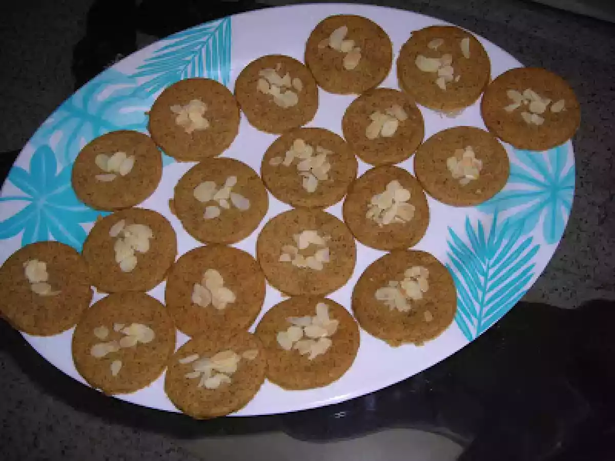 Galletas con almendras laminadas