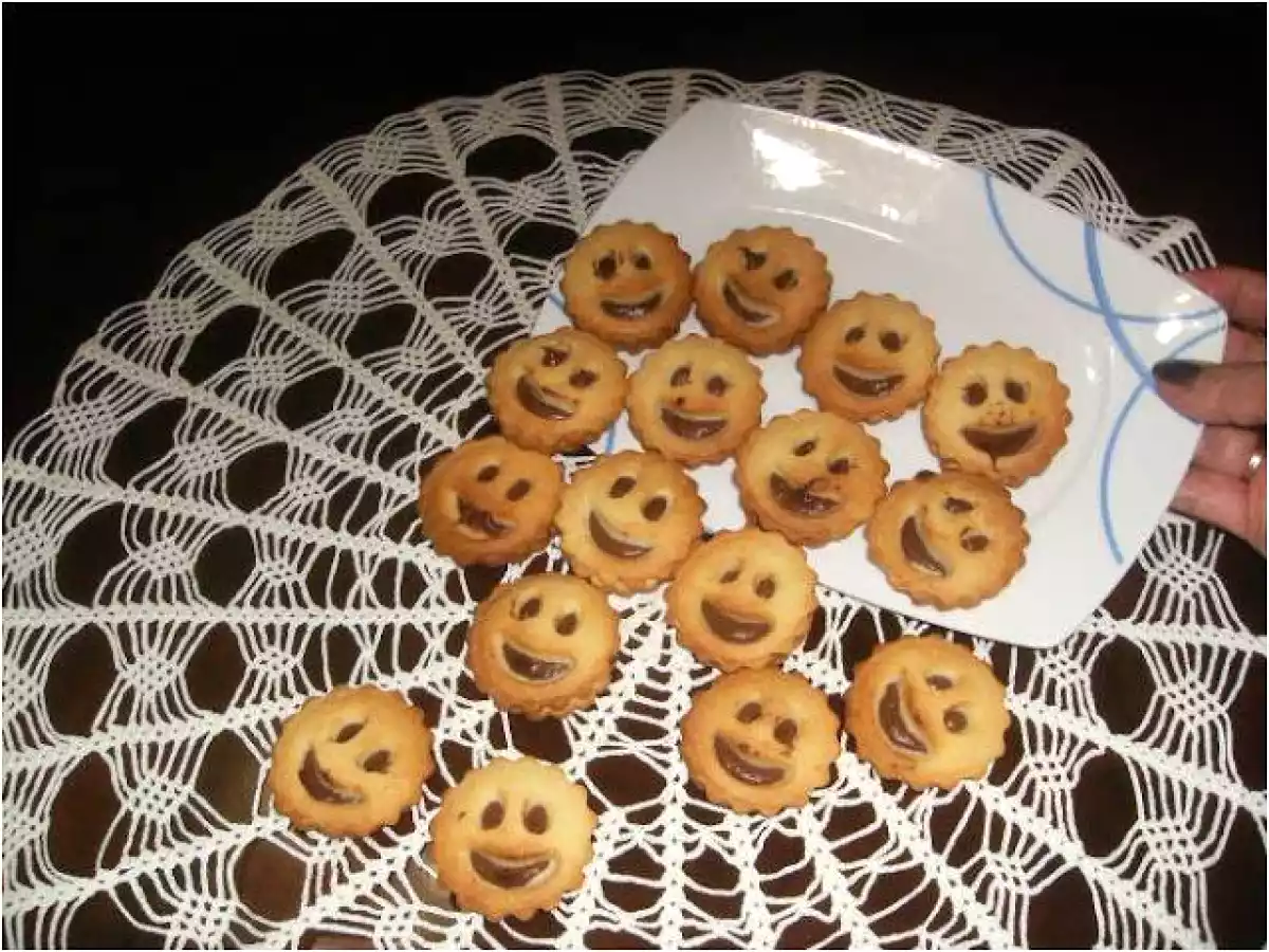 GALLETAS DE CARITAS CON CHOCOLATE - foto 9