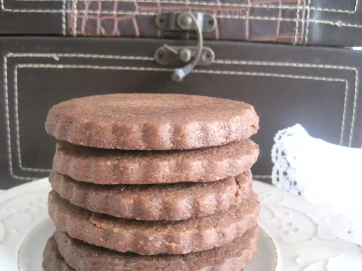 GALLETAS DE CHOCOLATE Y AVELLANAS
