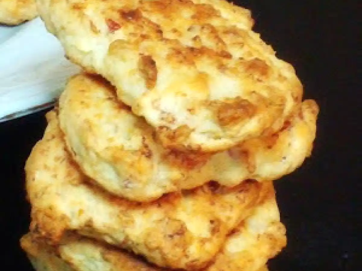 Galletas de jamón salado y queso