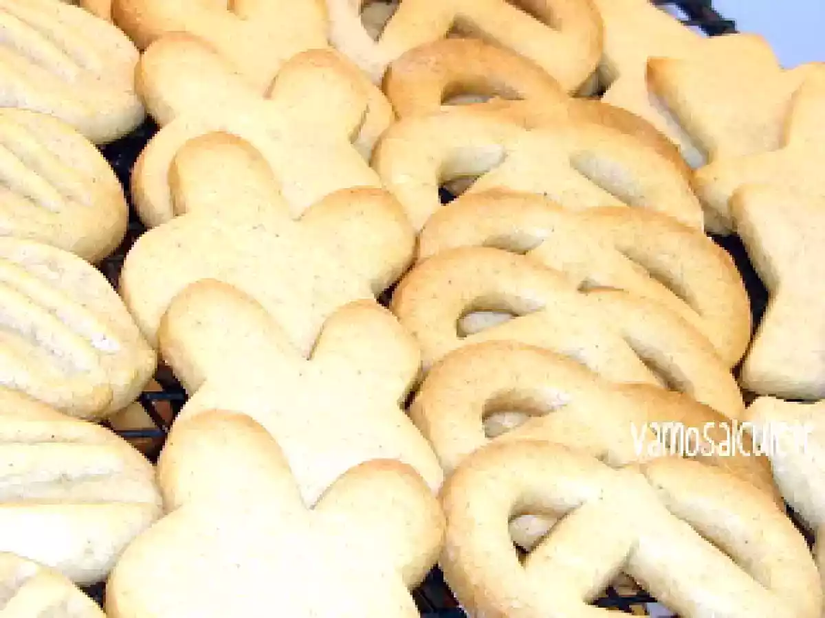GALLETAS DE MAÍZ Y CANELA