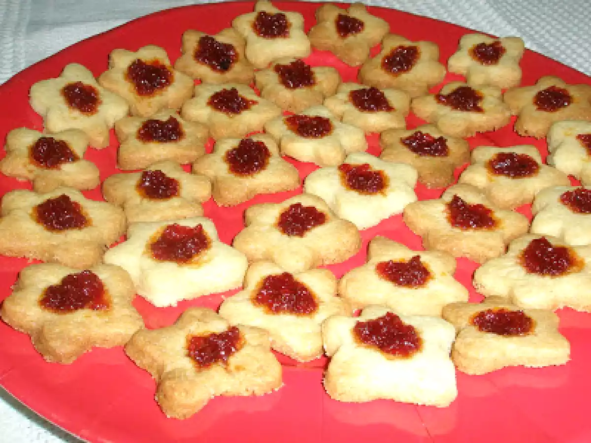 GALLETAS DE MANTEQUILLA CON MERMELADA DE PIMIENTOS DEL PIQUILLO - foto 2
