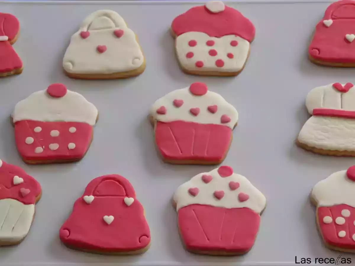 Galletas de mantequilla decoradas de fondant - foto 3