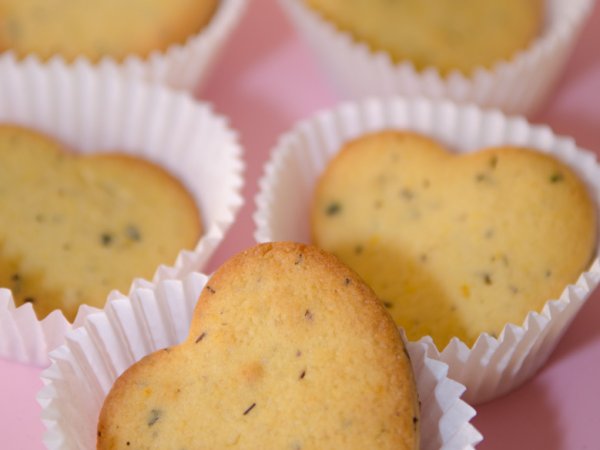 Galletas de naranja con té de vainilla