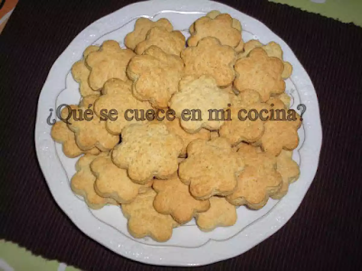 GALLETAS DE QUESO : versión dulce y salada.